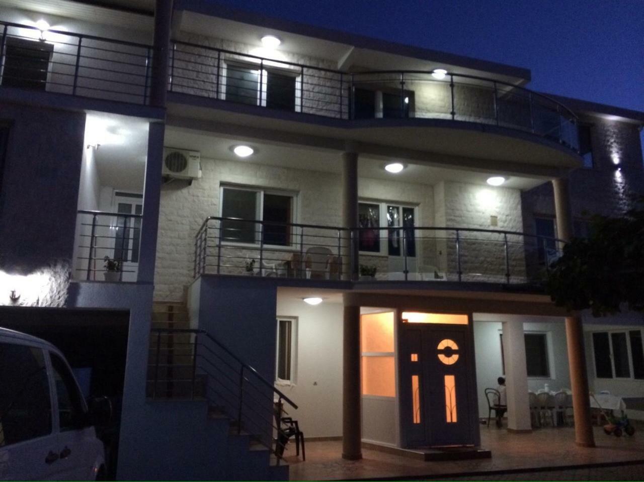 Apartments Melbourne Ulcinj Bagian luar foto