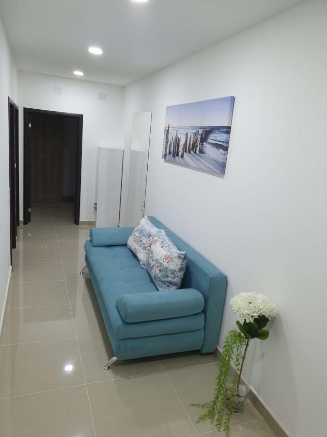 Apartments Melbourne Ulcinj Bagian luar foto
