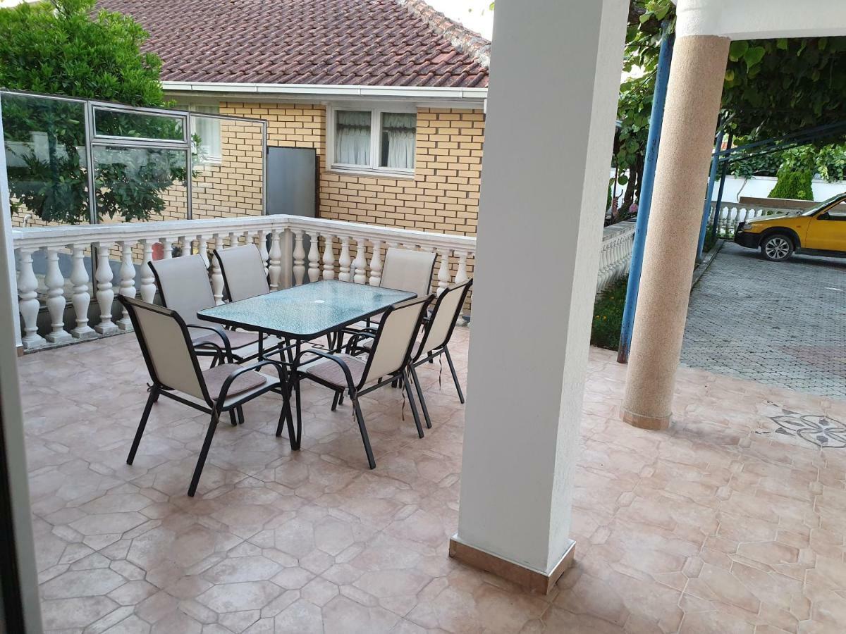 Apartments Melbourne Ulcinj Bagian luar foto